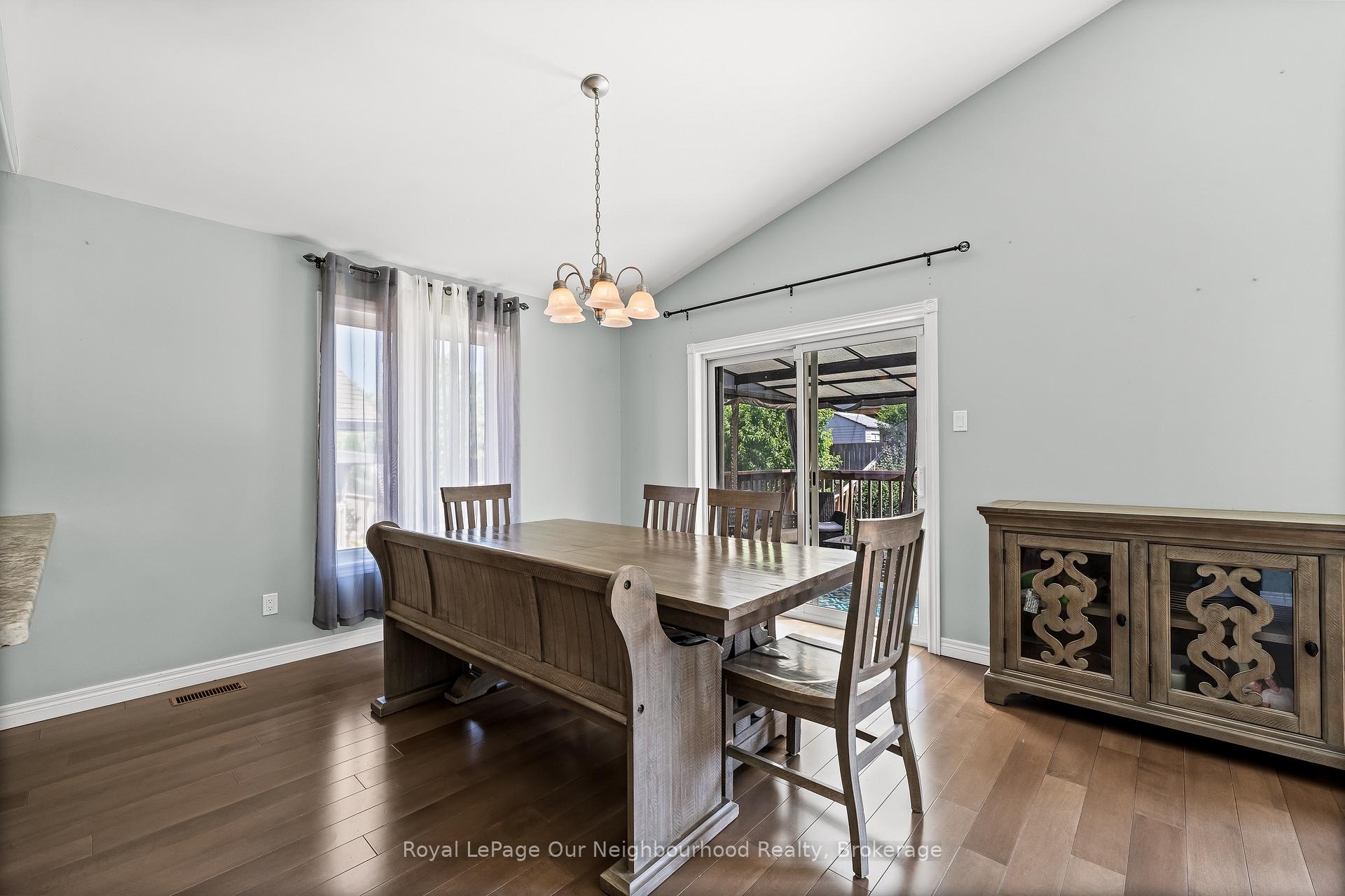 Photo 10 of 444 Florence Drive, Peterborough, Monaghan Ward 2 — HOMEH