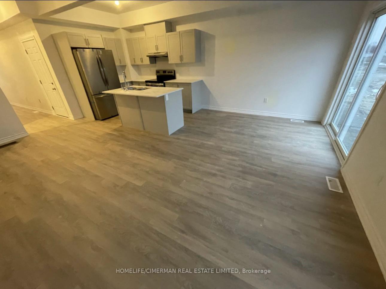 Photo 3 of 13 Glacier Crescent, Belleville, Belleville Ward — HOMEH