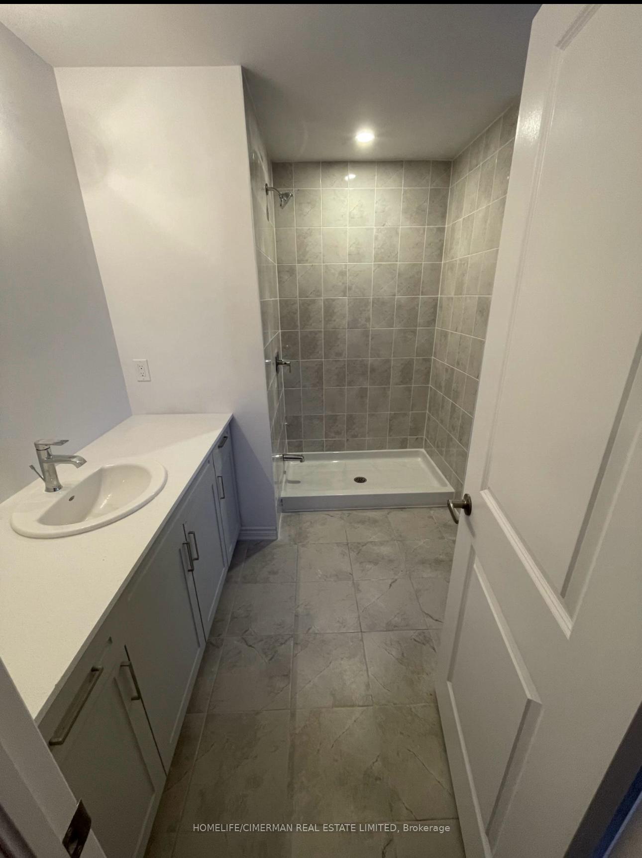 Photo 9 of 13 Glacier Crescent, Belleville, Belleville Ward — HOMEH