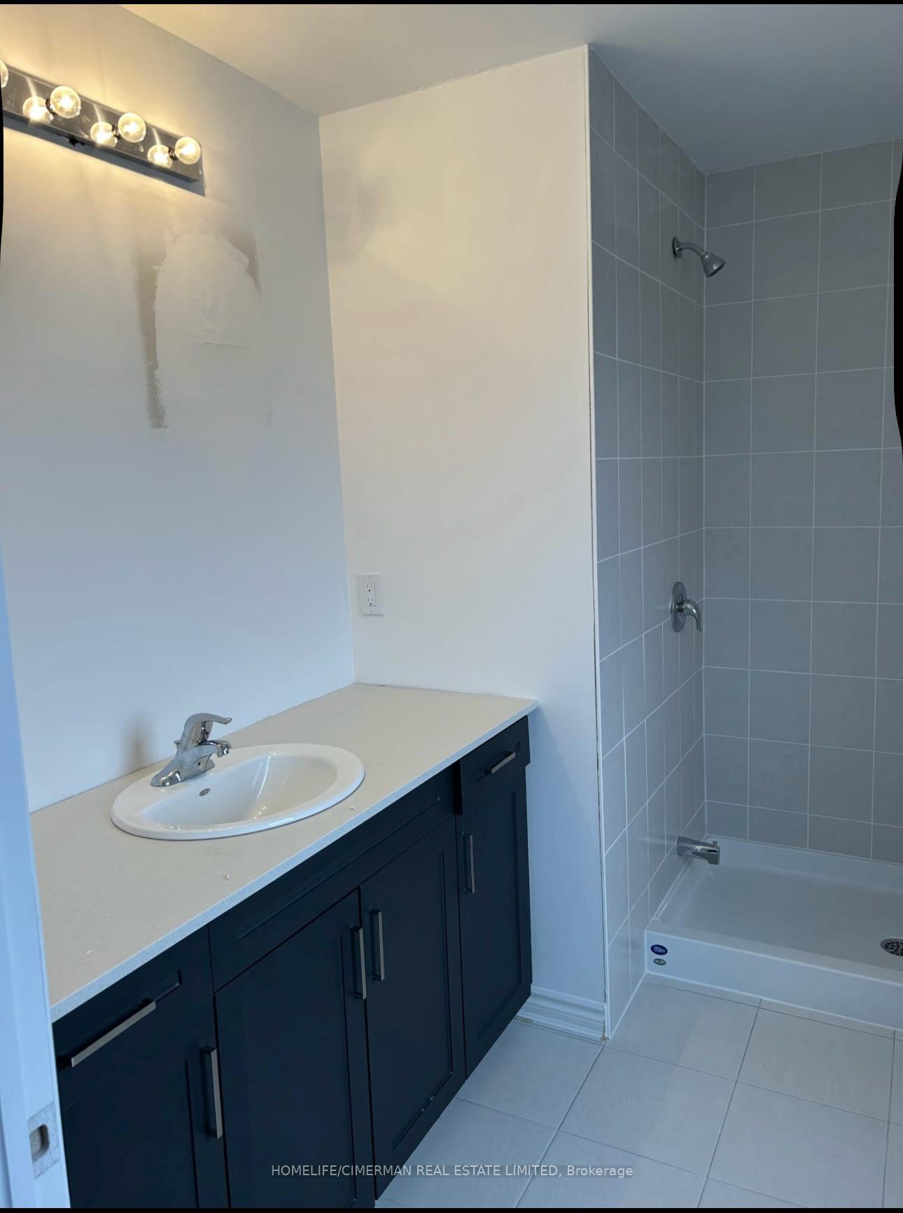 Photo 14 of 13 Glacier Crescent, Belleville, Belleville Ward — HOMEH