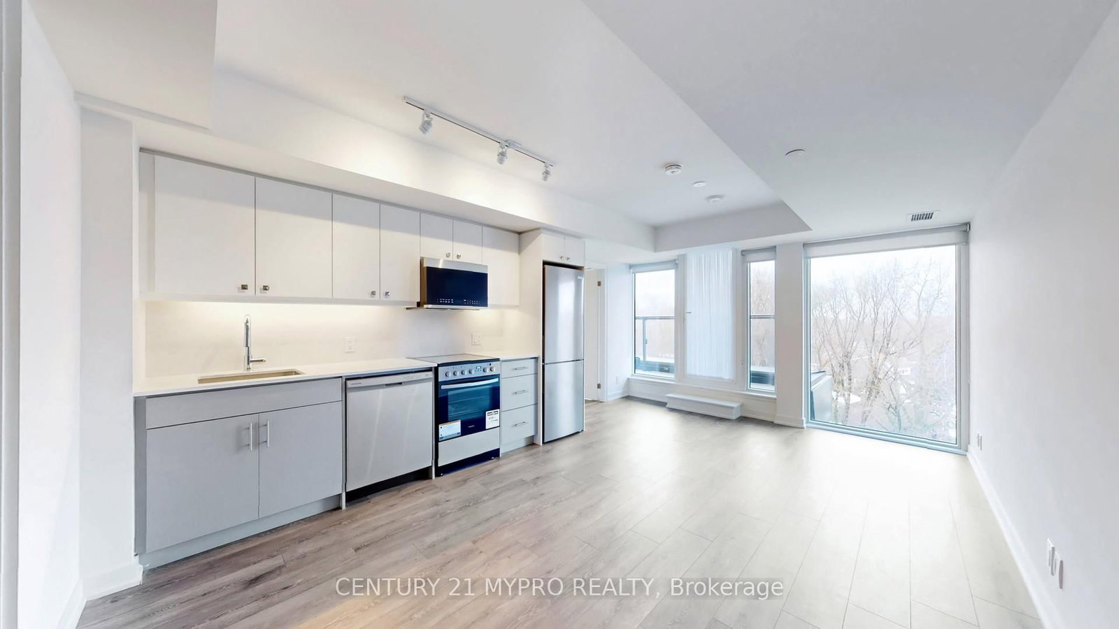 Photo 10 of Unit 502, 2 Manderley Dr, Scarborough, Birchcliffe-Cliffside — HOMEH