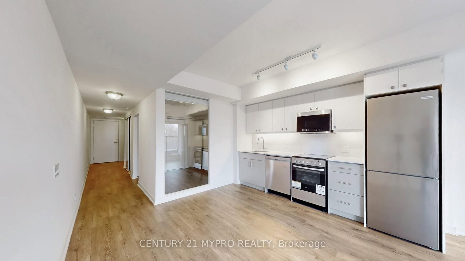 Photo 9 of Unit 502, 2 Manderley Dr, Scarborough, Birchcliffe-Cliffside — HOMEH