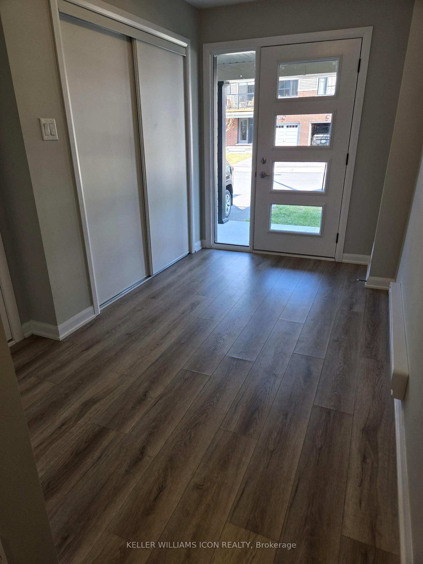Photo 3 of 710 Lurgan Way, Ottawa, Barrhaven - Half Moon Bay — HOMEH