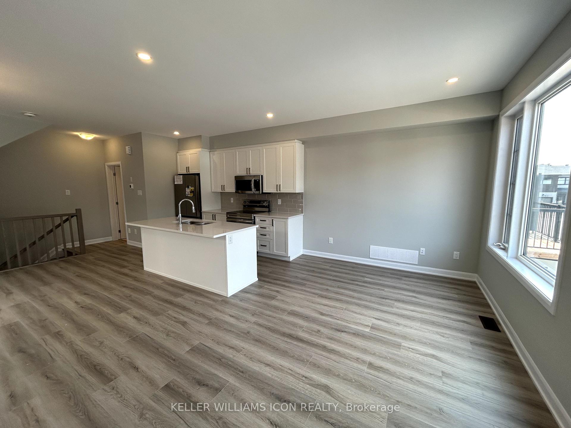 Photo 9 of 710 Lurgan Way, Ottawa, Barrhaven - Half Moon Bay — HOMEH