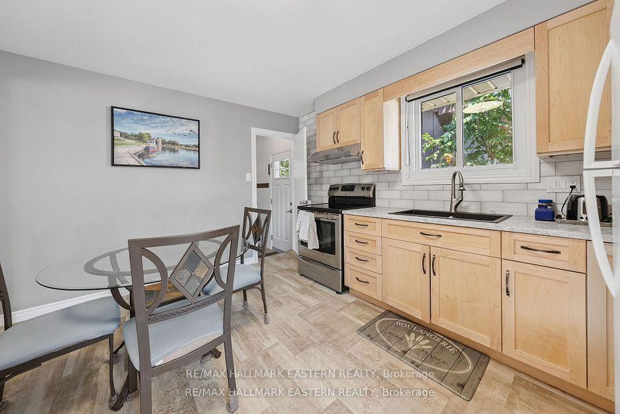 Photo 7 of 604 Garside Drive, Peterborough, Ashburnham Ward 4 — HOMEH