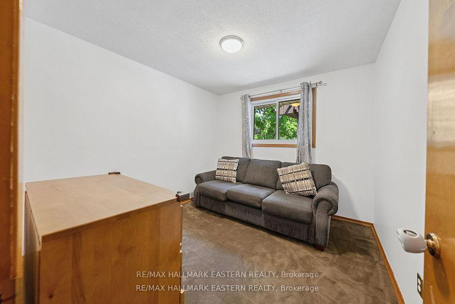 Photo 11 of 604 Garside Drive, Peterborough, Ashburnham Ward 4 — HOMEH