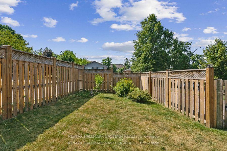 Photo 21 of 604 Garside Drive, Peterborough, Ashburnham Ward 4 — HOMEH