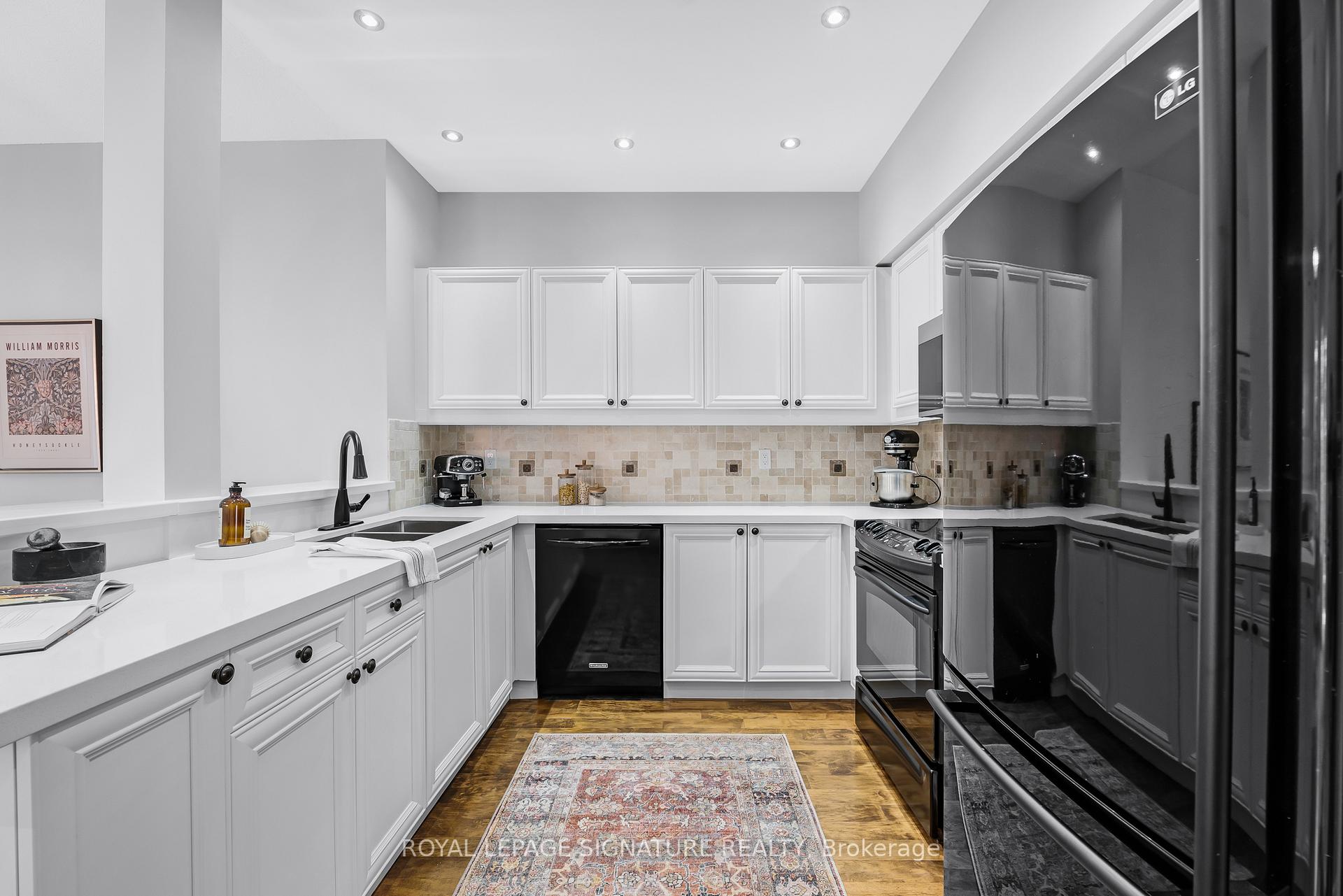 Photo 8 of 39 Divine Drive, Whitby, Rolling Acres — HOMEH
