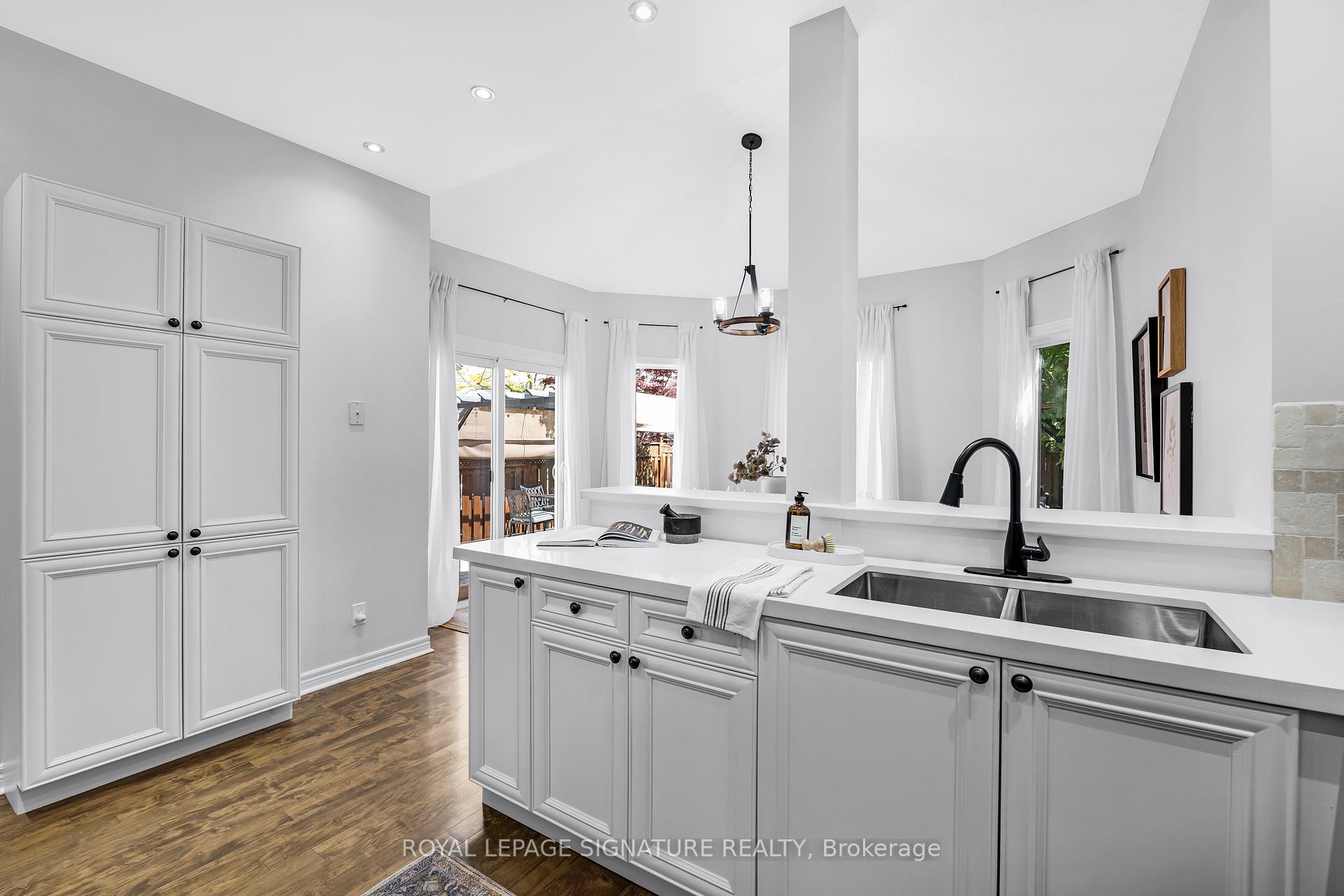 Photo 10 of 39 Divine Drive, Whitby, Rolling Acres — HOMEH
