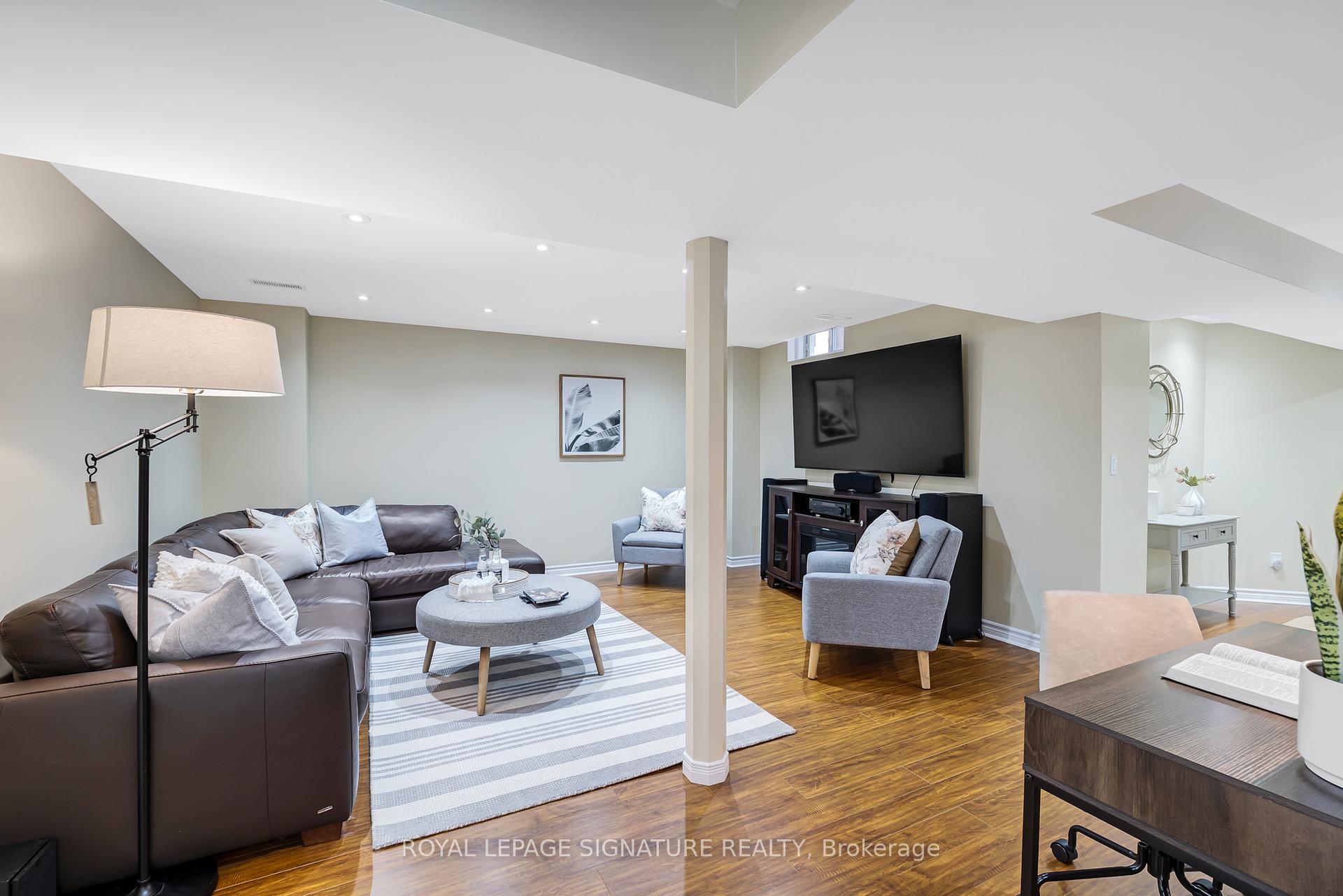 Photo 27 of 39 Divine Drive, Whitby, Rolling Acres — HOMEH