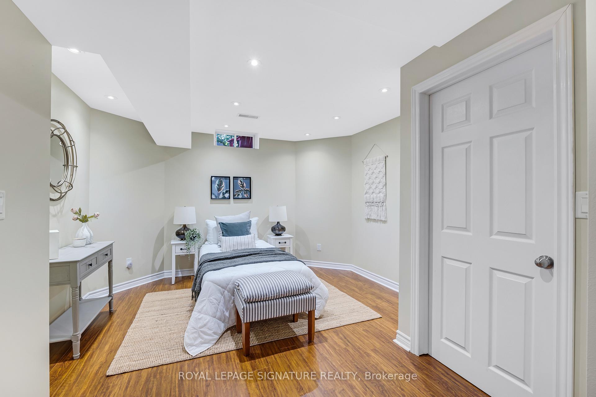 Photo 30 of 39 Divine Drive, Whitby, Rolling Acres — HOMEH