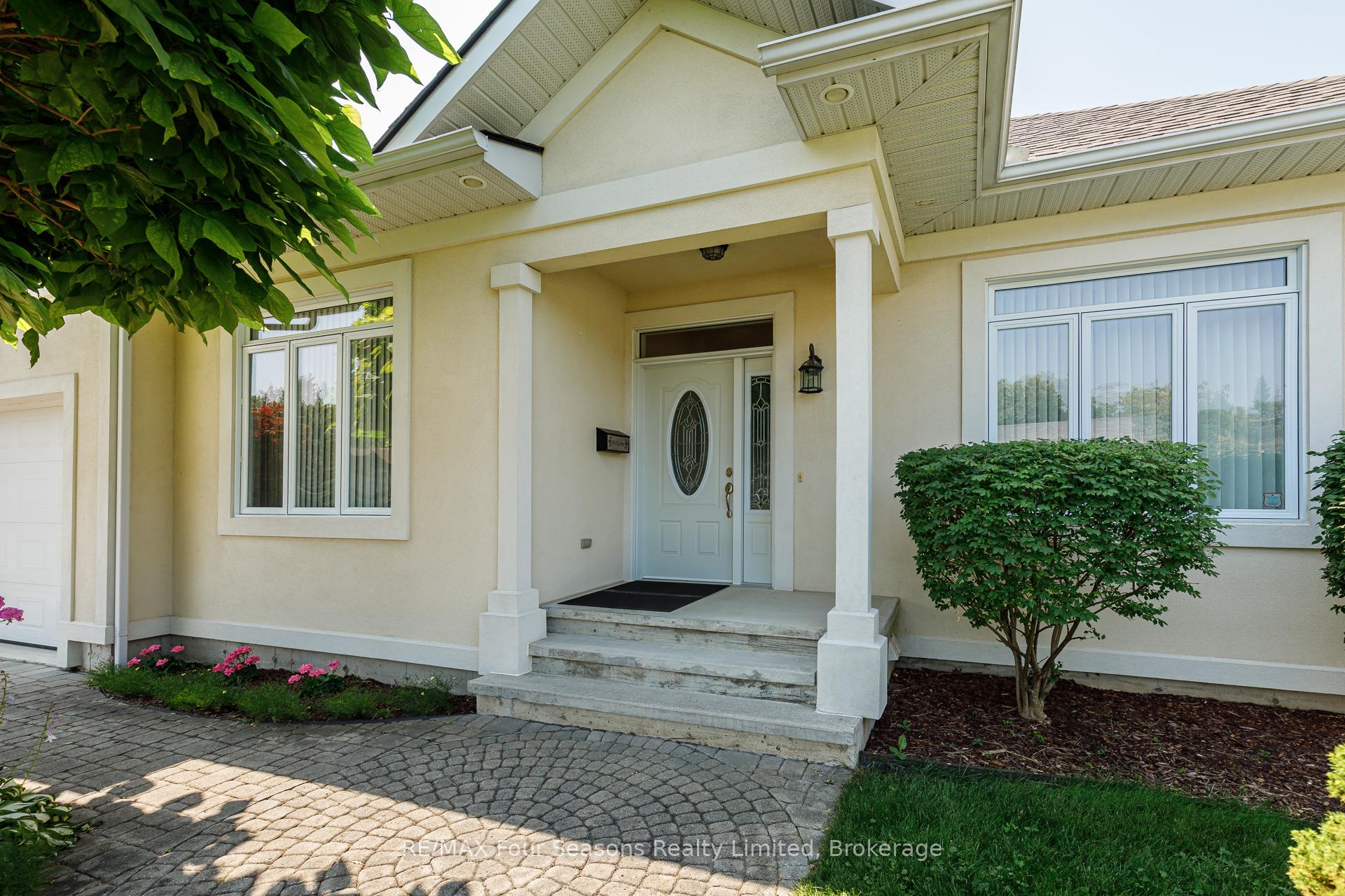 Photo 4 of 150 Brooker Boulevard, Blue Mountains — HOMEH