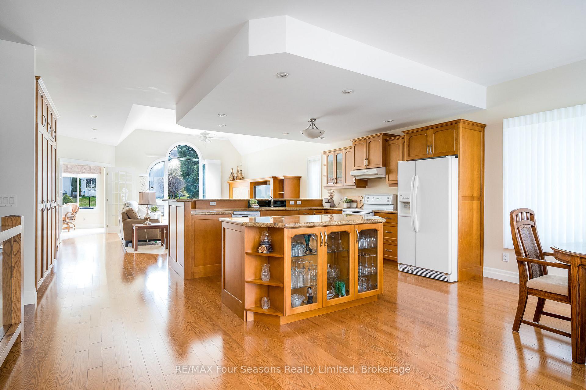 Photo 9 of 150 Brooker Boulevard, Blue Mountains — HOMEH