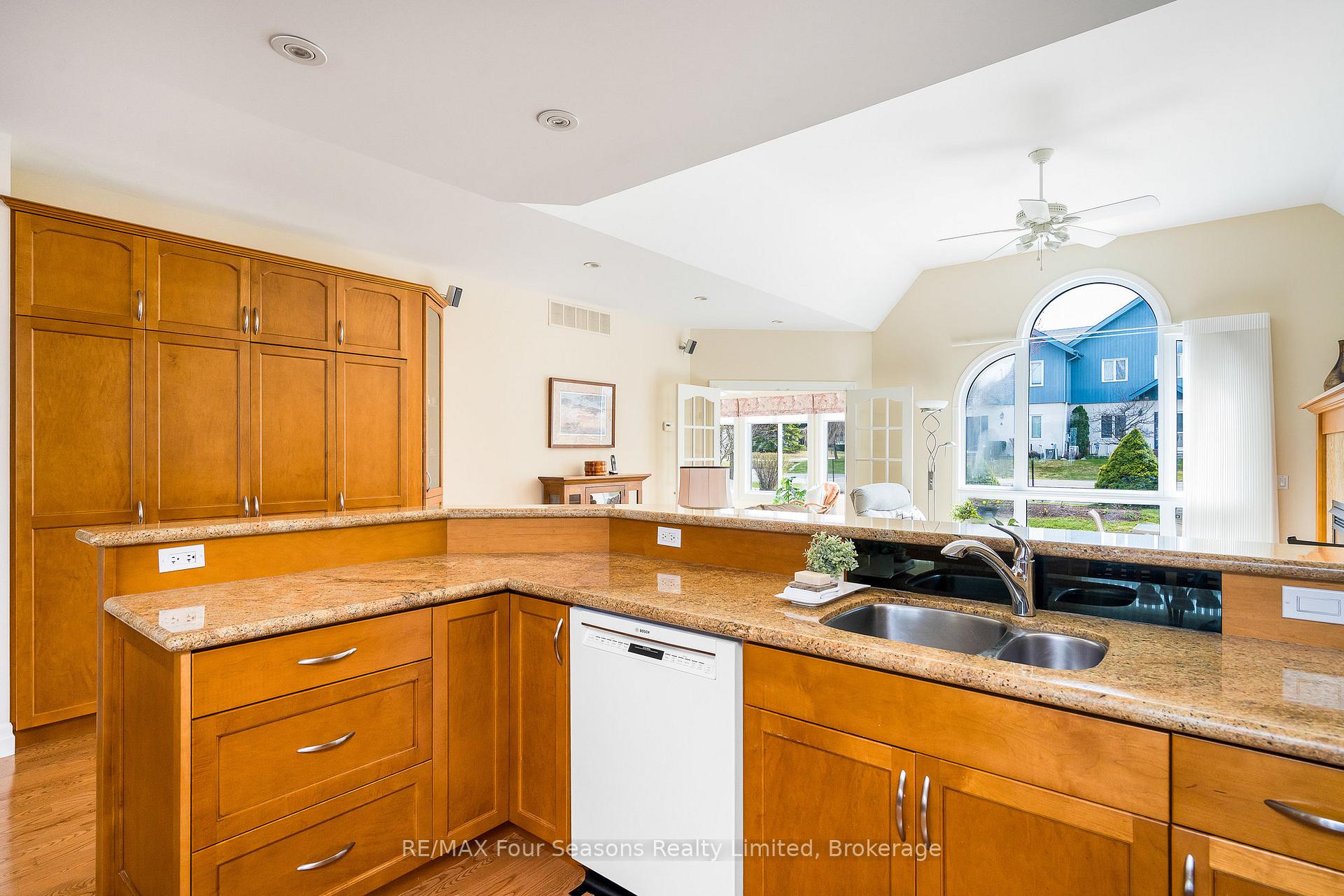 Photo 16 of 150 Brooker Boulevard, Blue Mountains — HOMEH