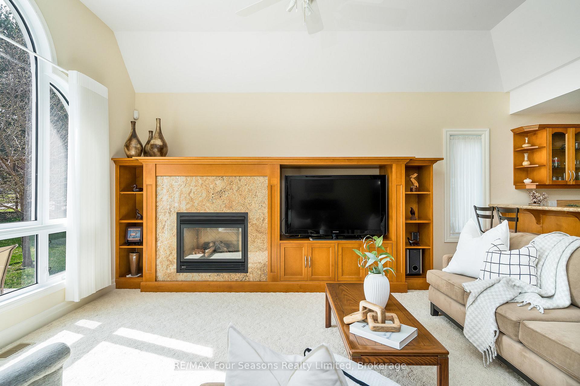 Photo 10 of 150 Brooker Boulevard, Blue Mountains — HOMEH