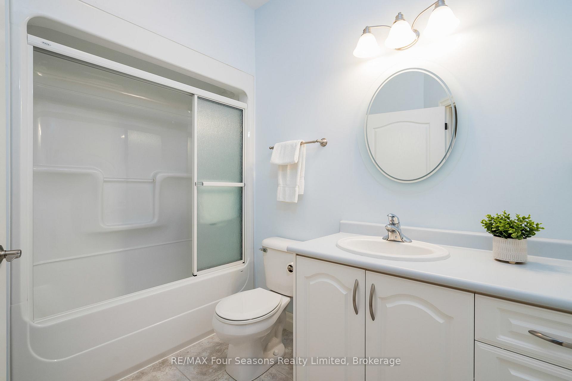 Photo 24 of 150 Brooker Boulevard, Blue Mountains — HOMEH