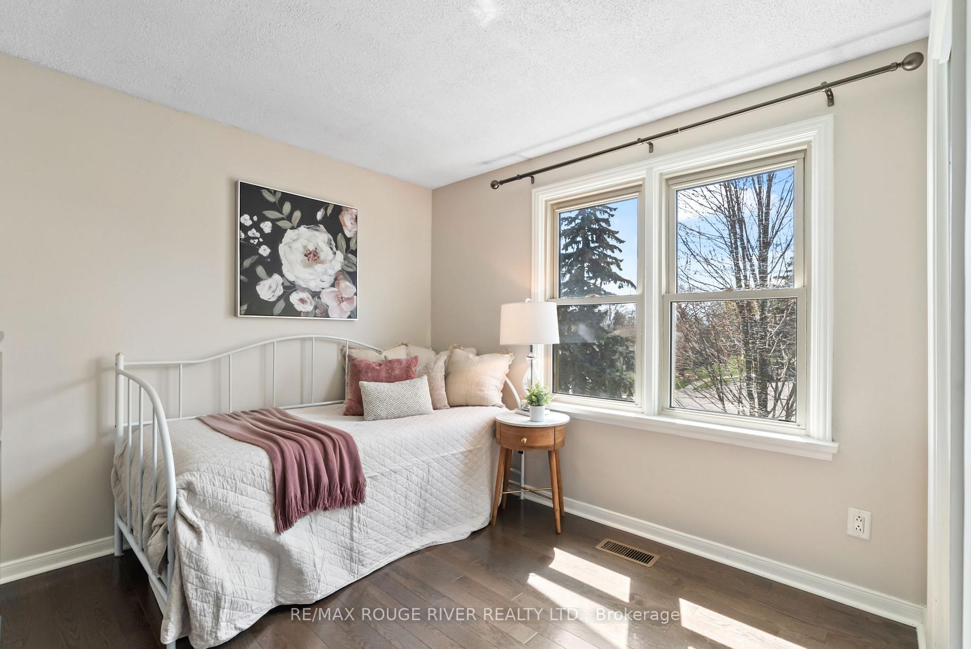 Photo 27 of 108 Orchard Court, Whitby, Downtown Whitby — HOMEH