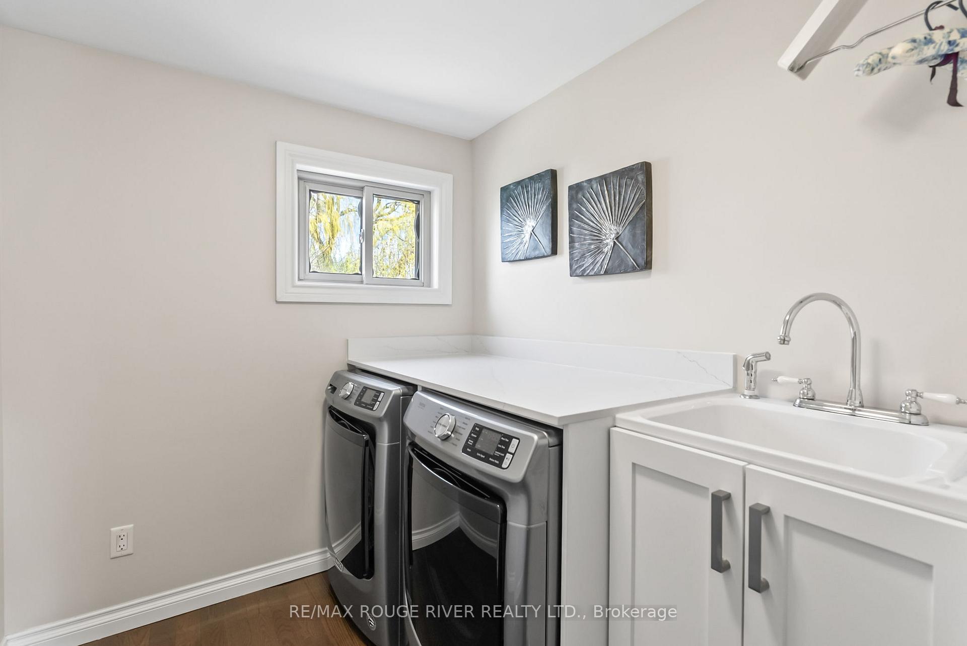 Photo 33 of 108 Orchard Court, Whitby, Downtown Whitby — HOMEH
