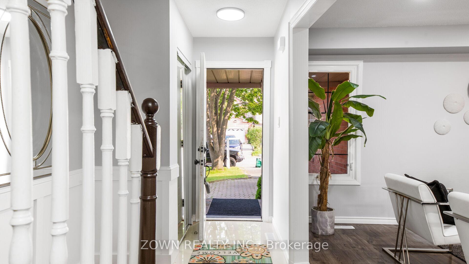Photo 4 of 26 Carr Drive, Ajax, Central — HOMEH