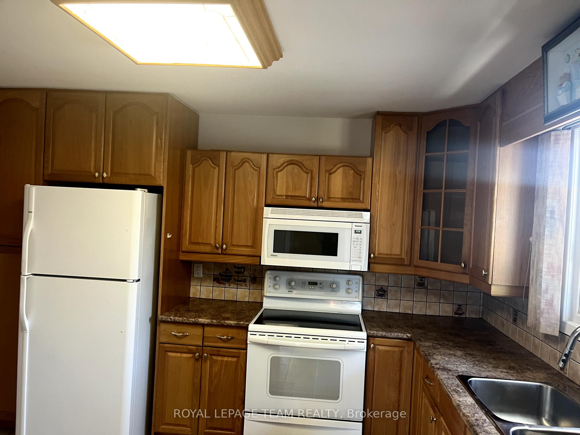 Photo 6 of Unit B - Upper, 2656 Don Street, Ottawa, Lincoln Heights — HOMEH
