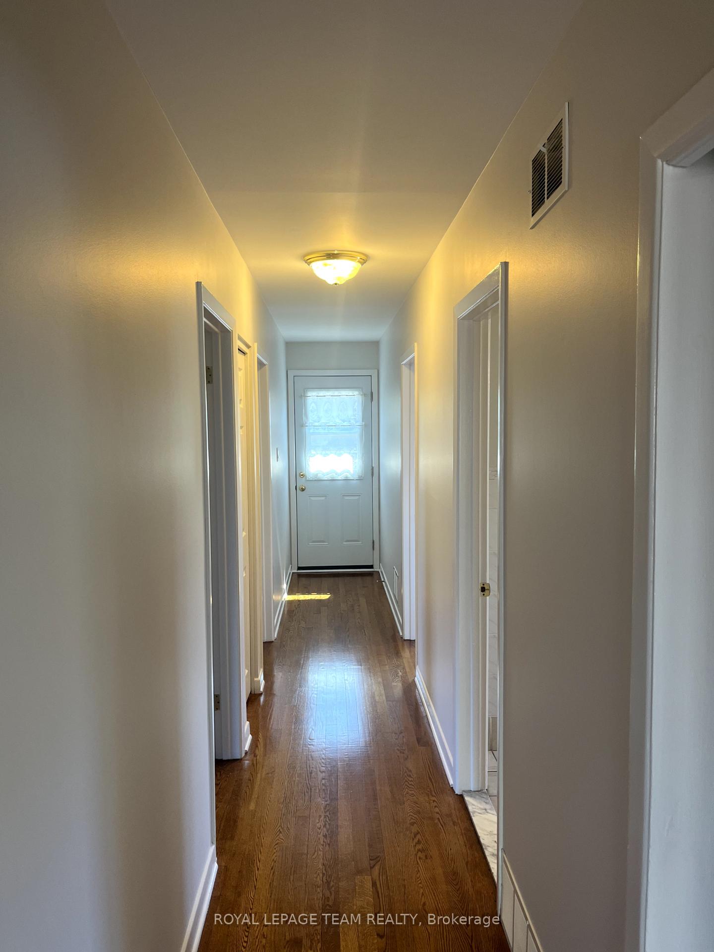 Photo 8 of Unit B - Upper, 2656 Don Street, Ottawa, Lincoln Heights — HOMEH