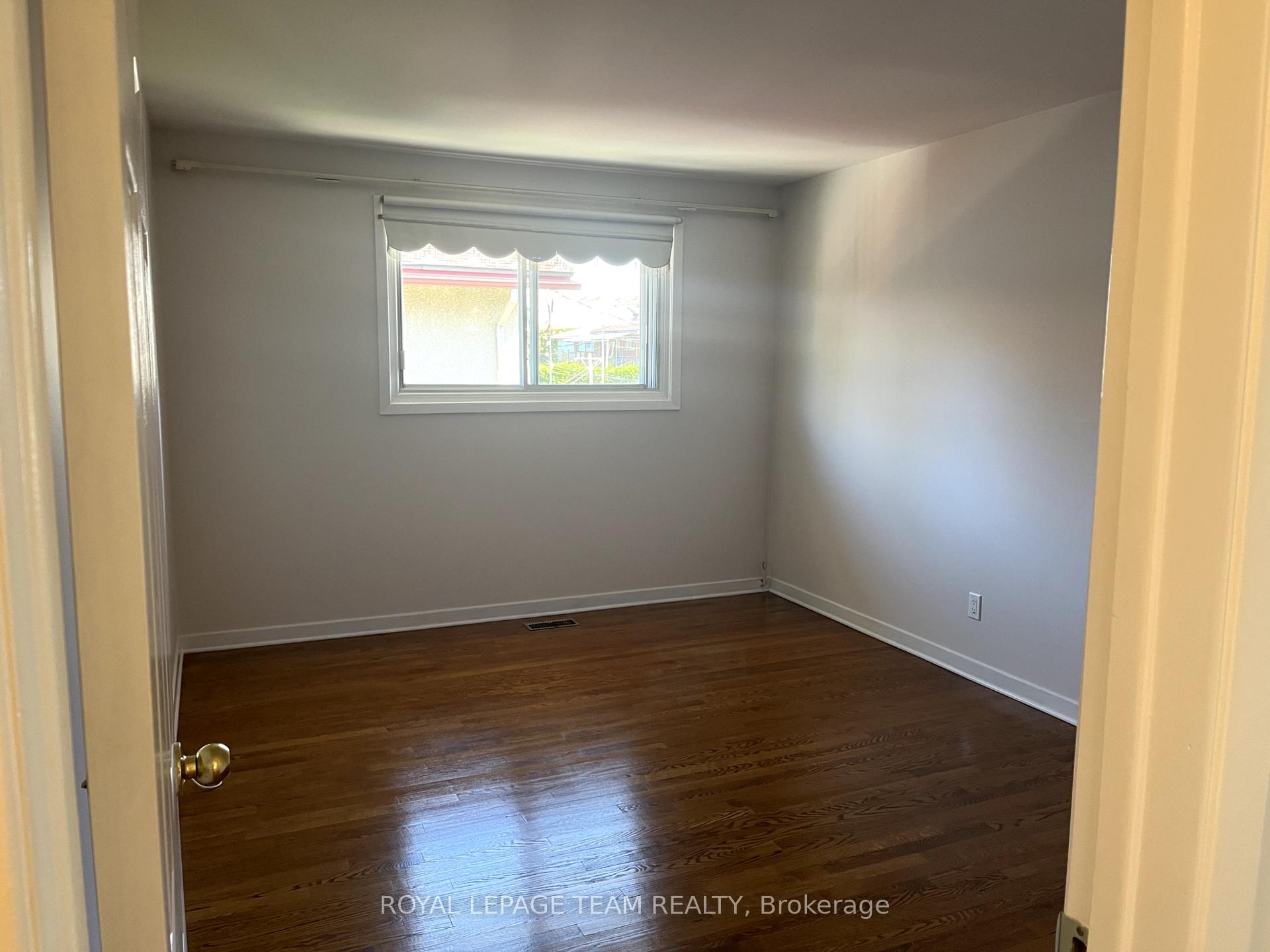 Photo 11 of Unit B - Upper, 2656 Don Street, Ottawa, Lincoln Heights — HOMEH