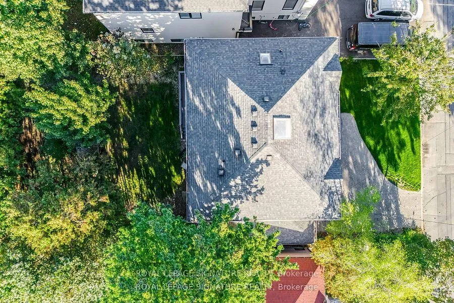 Photo 2 of 114 Fairholme Avenue, Toronto, Englemount-Lawrence — HOMEH