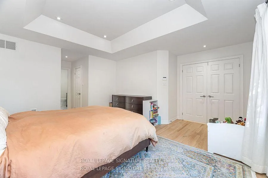 Photo 24 of 114 Fairholme Avenue, Toronto, Englemount-Lawrence — HOMEH