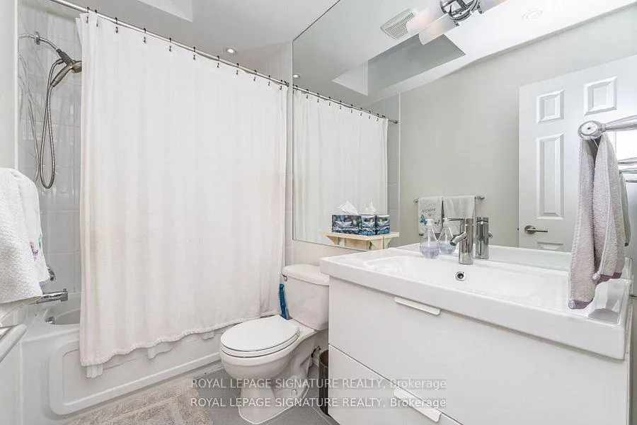 Photo 33 of 114 Fairholme Avenue, Toronto, Englemount-Lawrence — HOMEH