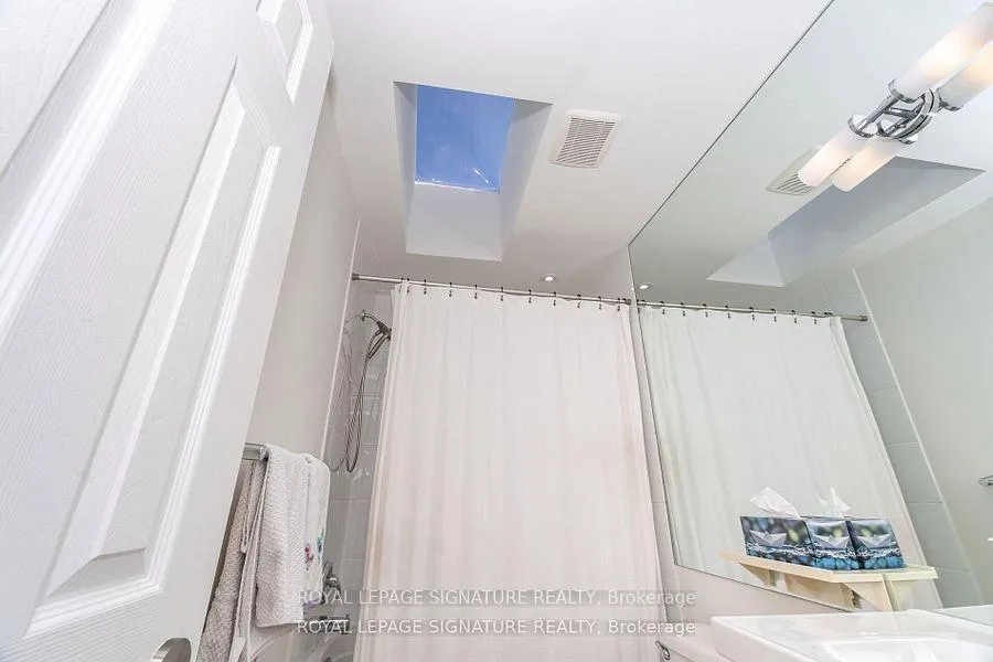 Photo 34 of 114 Fairholme Avenue, Toronto, Englemount-Lawrence — HOMEH