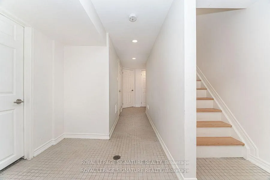 Photo 36 of 114 Fairholme Avenue, Toronto, Englemount-Lawrence — HOMEH