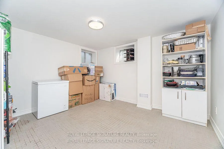 Photo 37 of 114 Fairholme Avenue, Toronto, Englemount-Lawrence — HOMEH