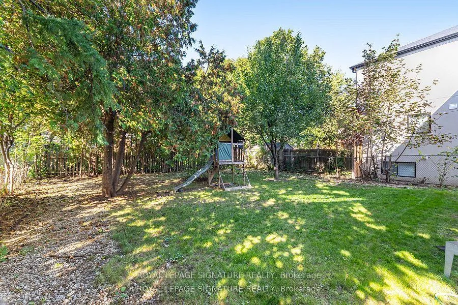 Photo 44 of 114 Fairholme Avenue, Toronto, Englemount-Lawrence — HOMEH