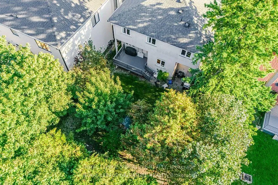 Photo 48 of 114 Fairholme Avenue, Toronto, Englemount-Lawrence — HOMEH