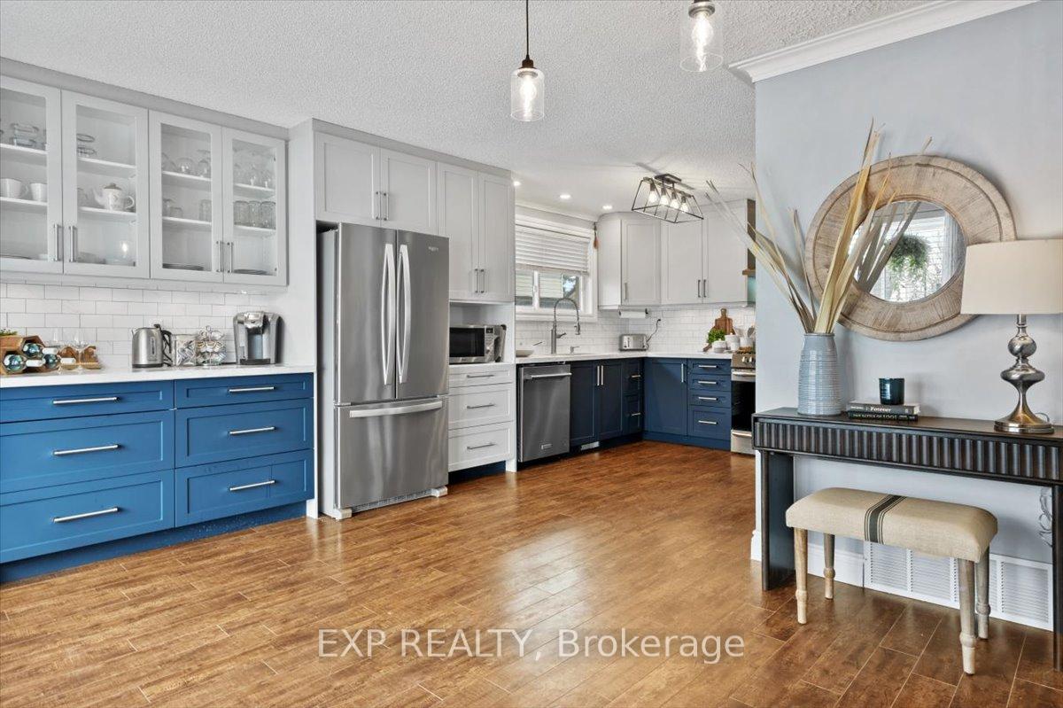 Photo 4 of 203 Stewart Street, Whitby, Blue Grass Meadows — HOMEH