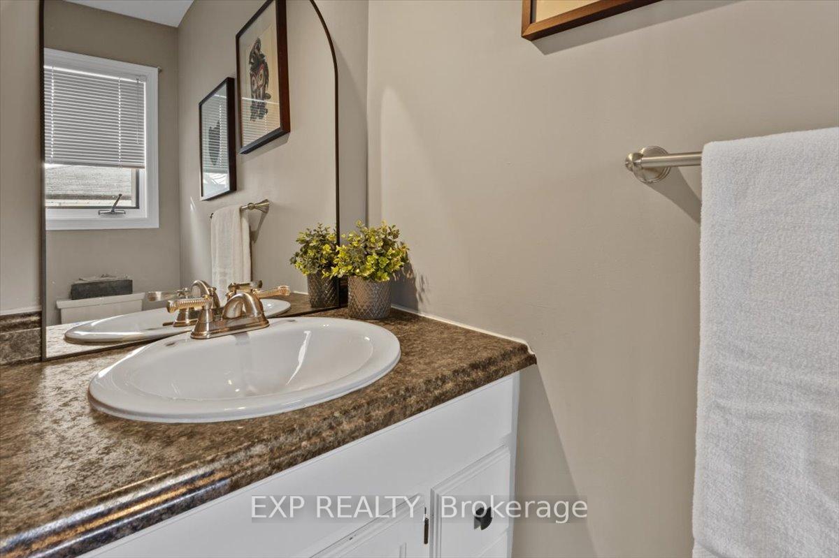 Photo 17 of 203 Stewart Street, Whitby, Blue Grass Meadows — HOMEH