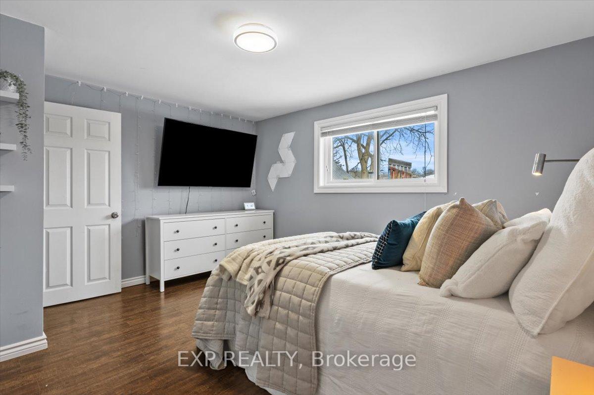 Photo 25 of 203 Stewart Street, Whitby, Blue Grass Meadows — HOMEH