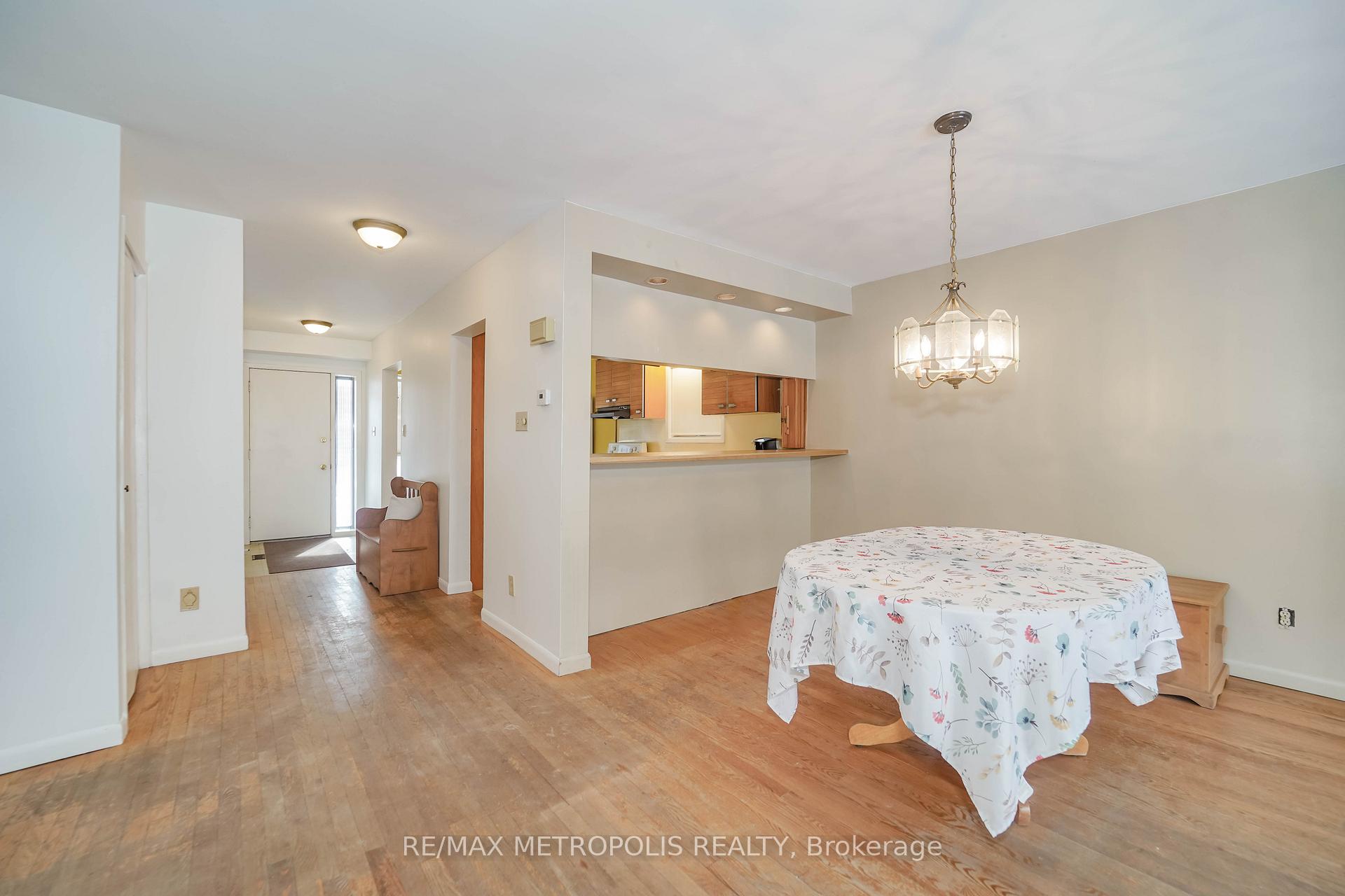 Photo 17 of 1919 New Street, Pickering, Amberlea — HOMEH
