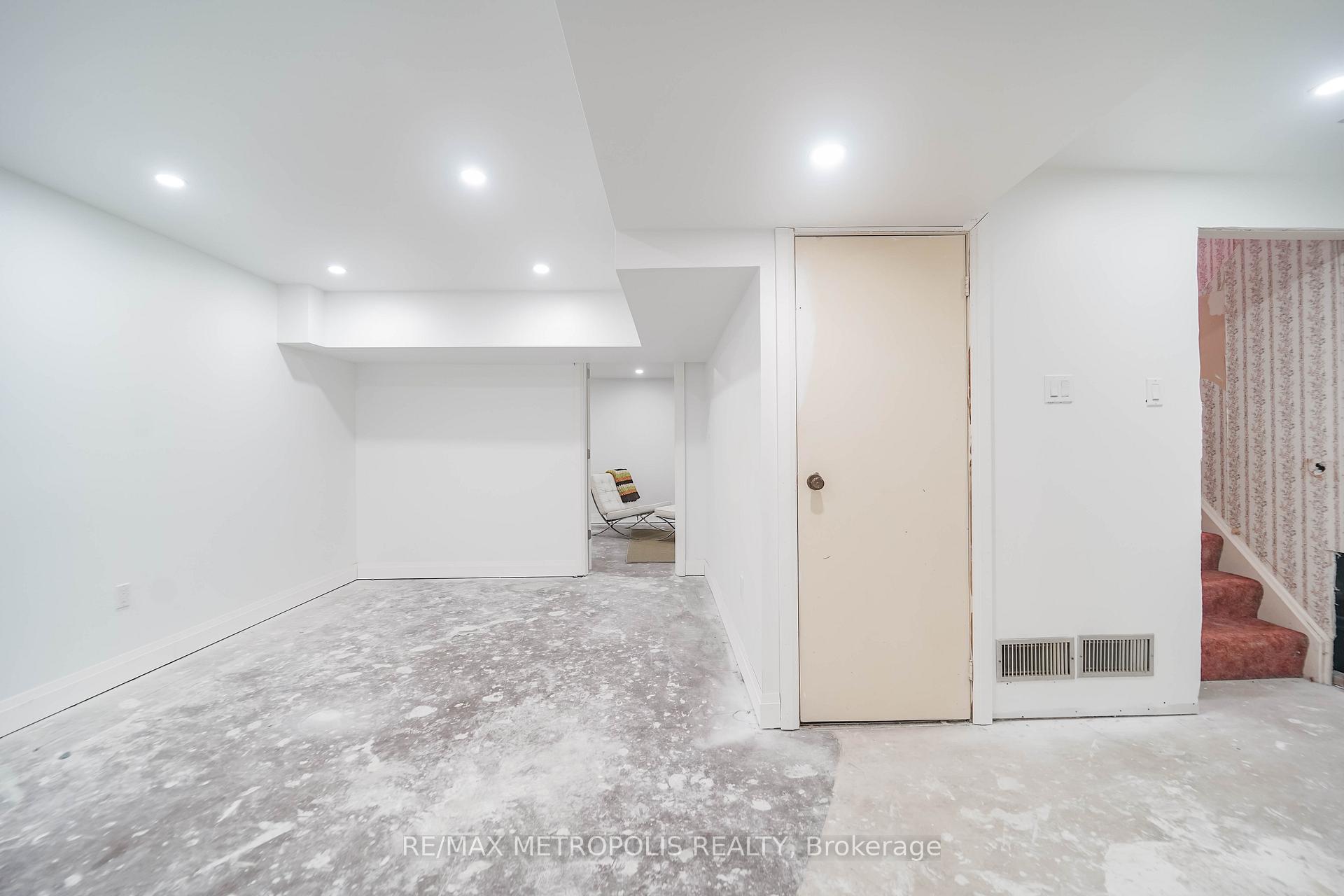 Photo 31 of 1919 New Street, Pickering, Amberlea — HOMEH
