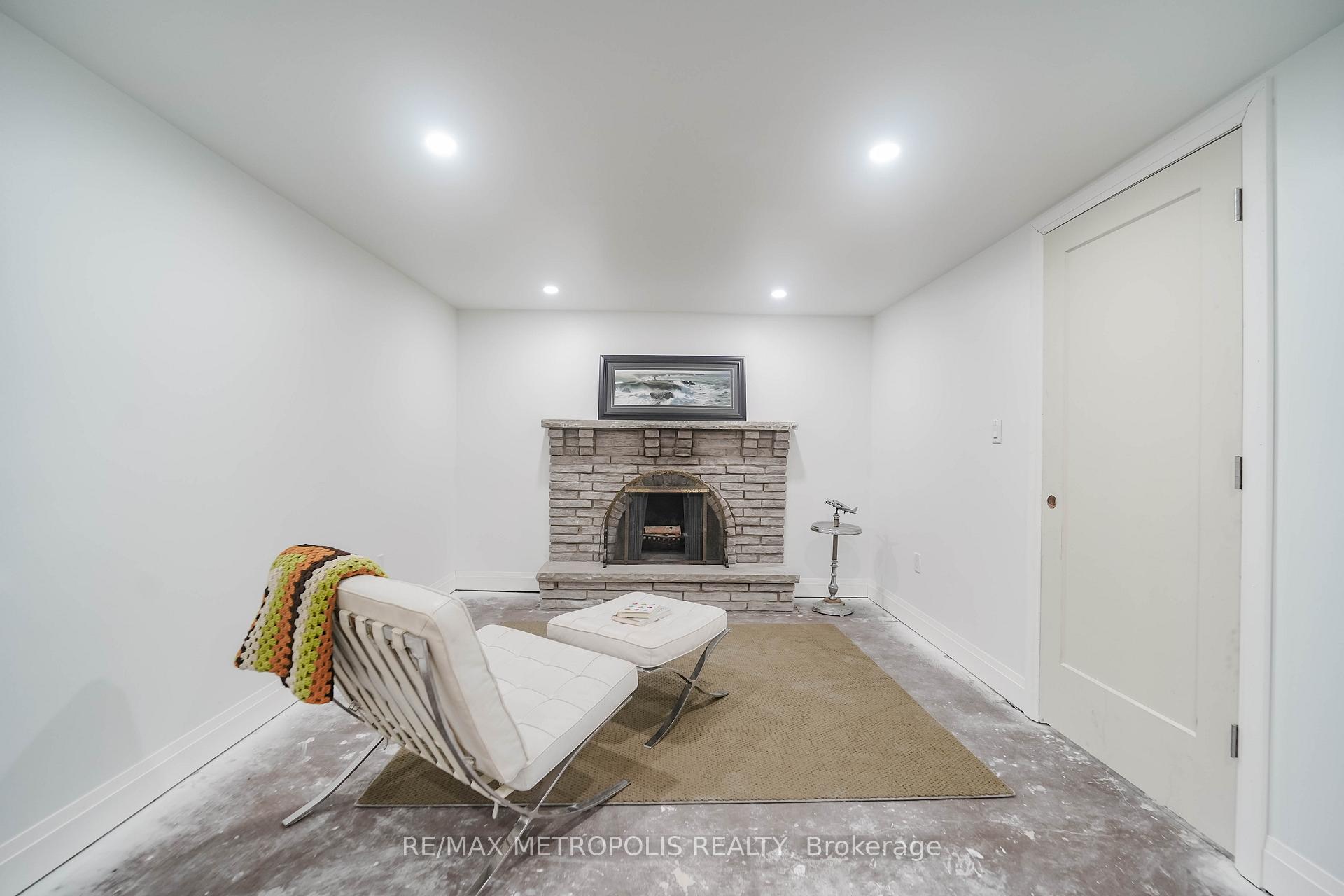 Photo 35 of 1919 New Street, Pickering, Amberlea — HOMEH