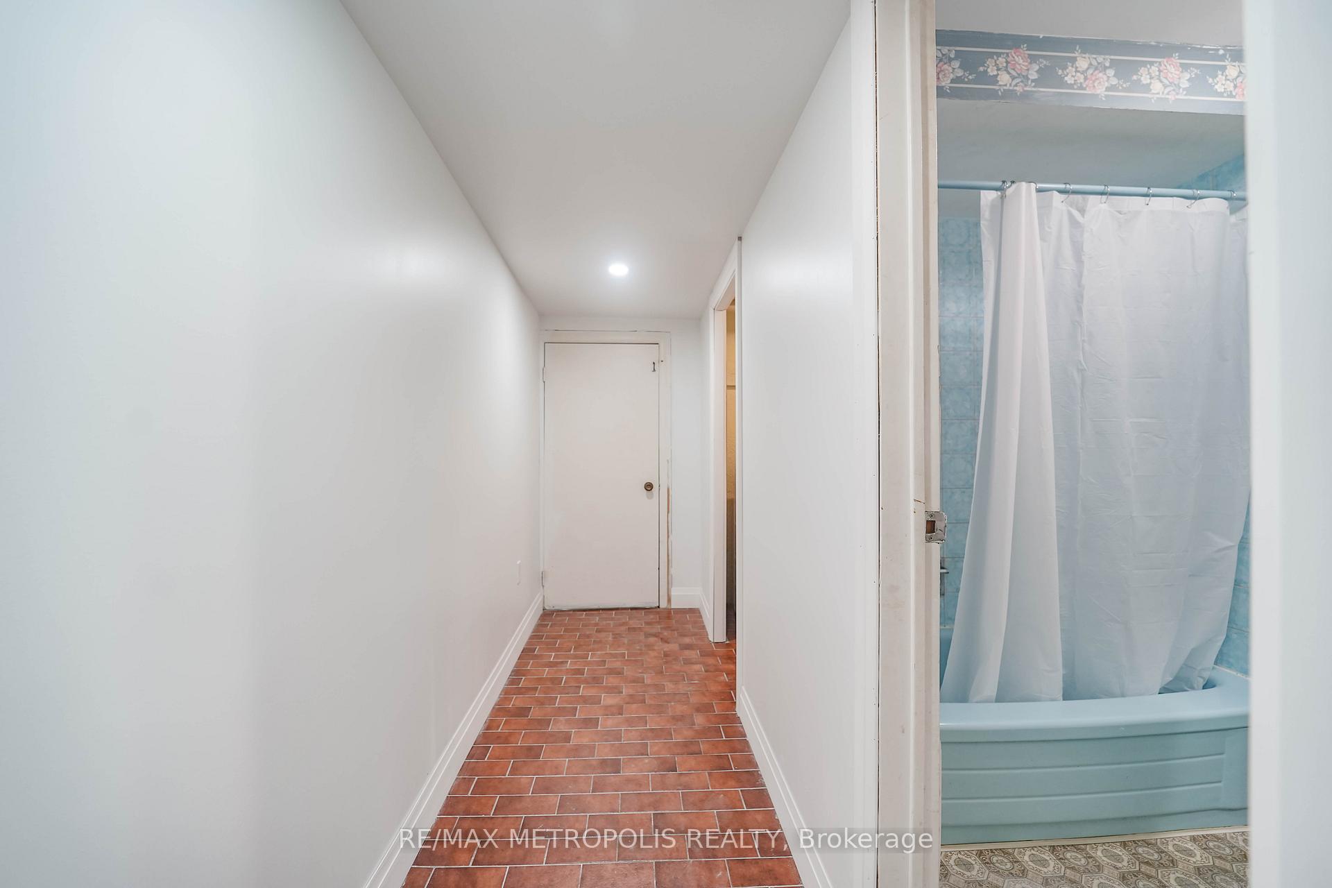 Photo 38 of 1919 New Street, Pickering, Amberlea — HOMEH