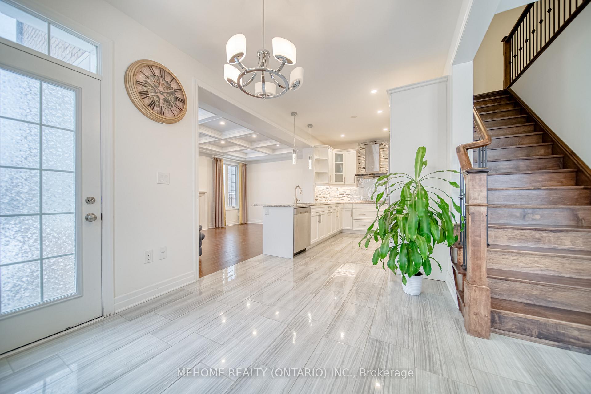 Photo 3 of 249 Thomas Philips Drive, Aurora, Rural Aurora — HOMEH
