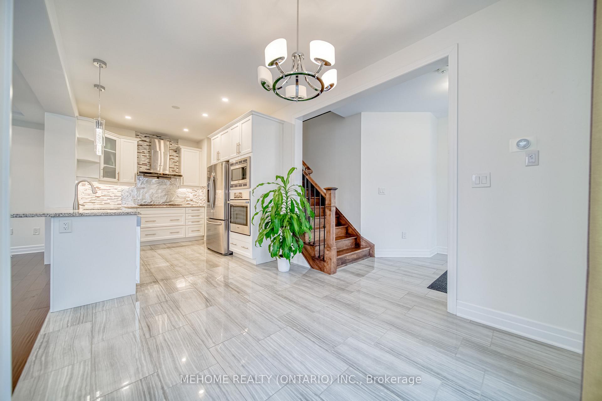 Photo 6 of 249 Thomas Philips Drive, Aurora, Rural Aurora — HOMEH