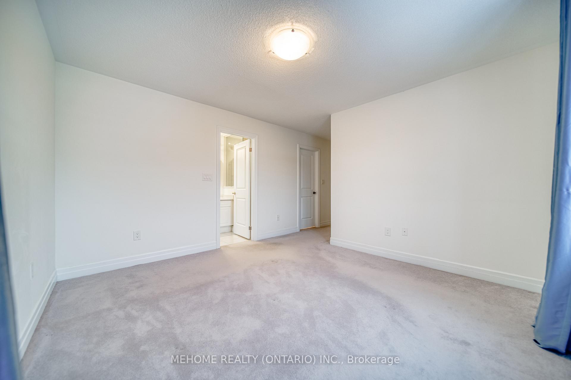 Photo 22 of 249 Thomas Philips Drive, Aurora, Rural Aurora — HOMEH