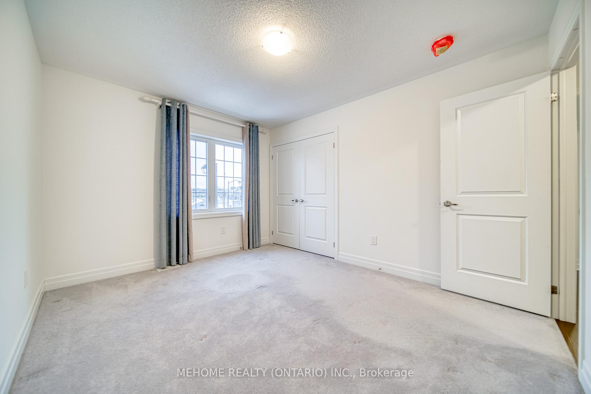 Photo 25 of 249 Thomas Philips Drive, Aurora, Rural Aurora — HOMEH