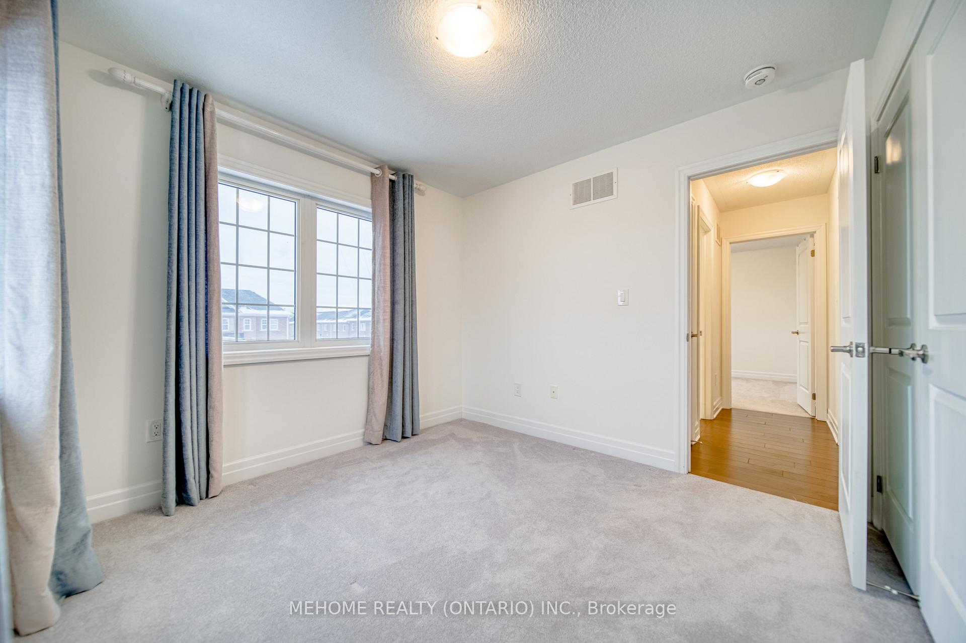 Photo 24 of 249 Thomas Philips Drive, Aurora, Rural Aurora — HOMEH