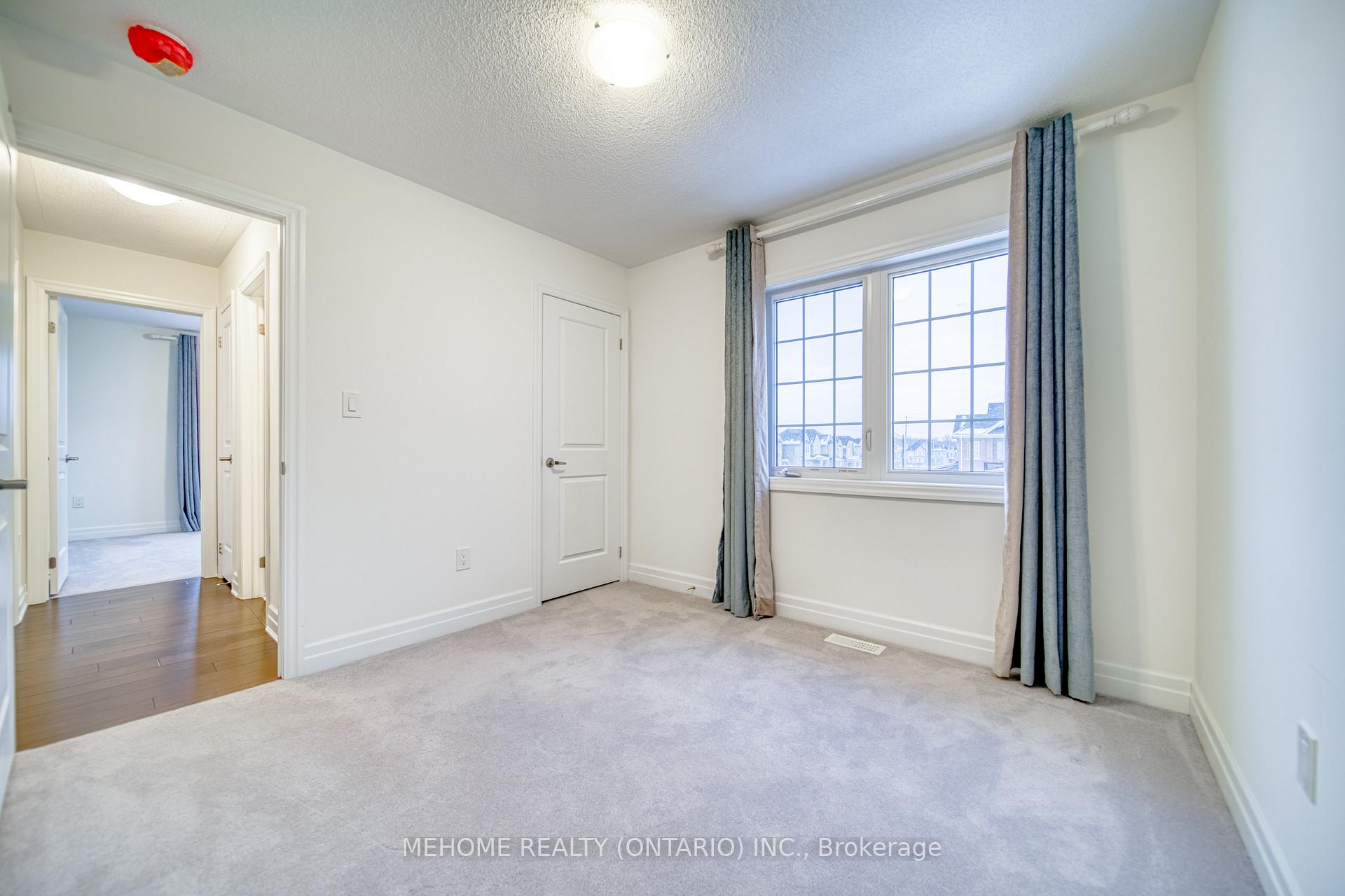 Photo 32 of 249 Thomas Philips Drive, Aurora, Rural Aurora — HOMEH