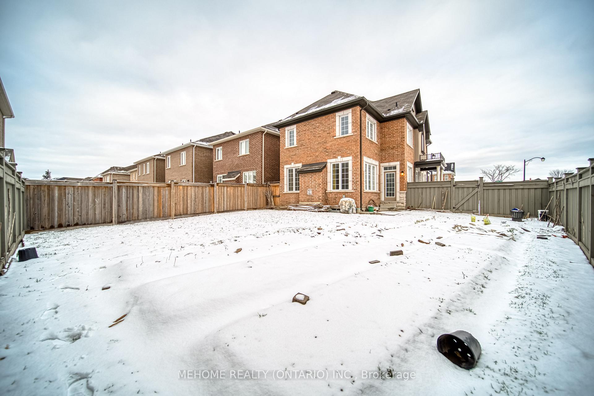 Photo 34 of 249 Thomas Philips Drive, Aurora, Rural Aurora — HOMEH