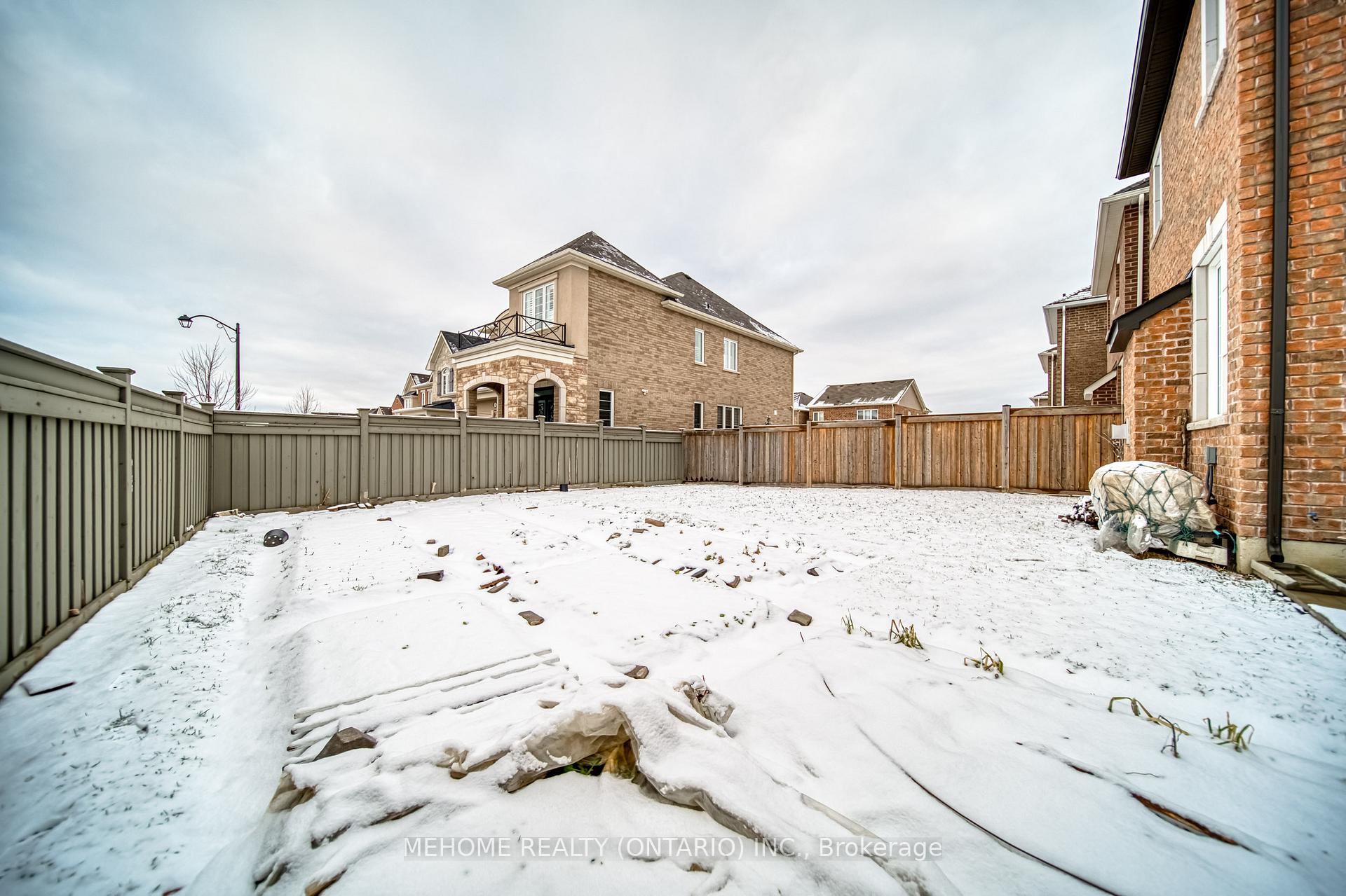 Photo 28 of 249 Thomas Philips Drive, Aurora, Rural Aurora — HOMEH