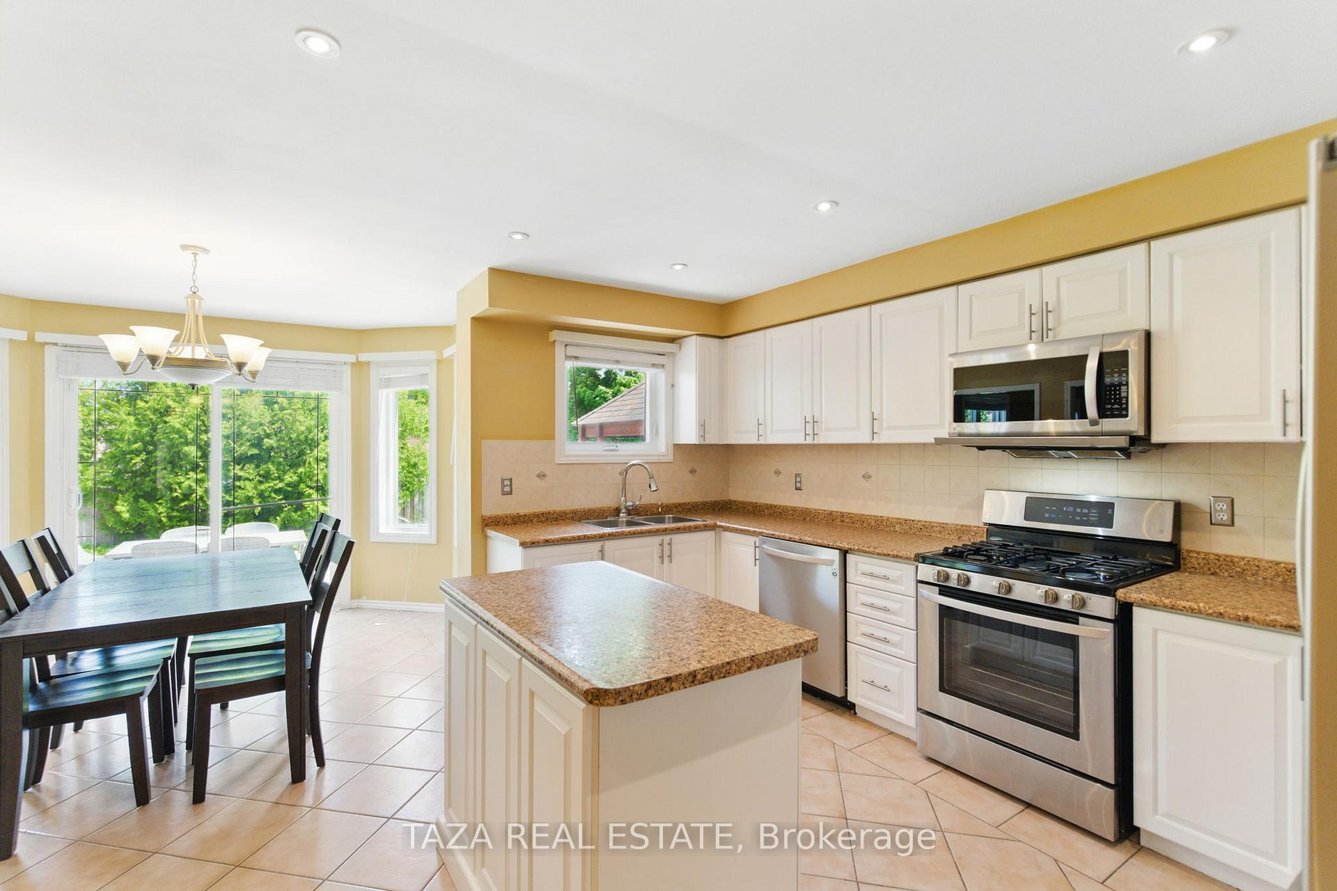 Photo 7 of 50 Dewbourne Place, Whitby, Pringle Creek — HOMEH